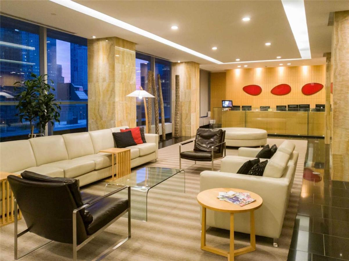 Luxury Downtown Toronto 2 Bedroom Suite With City And Lake Views And Free Parking Dış mekan fotoğraf