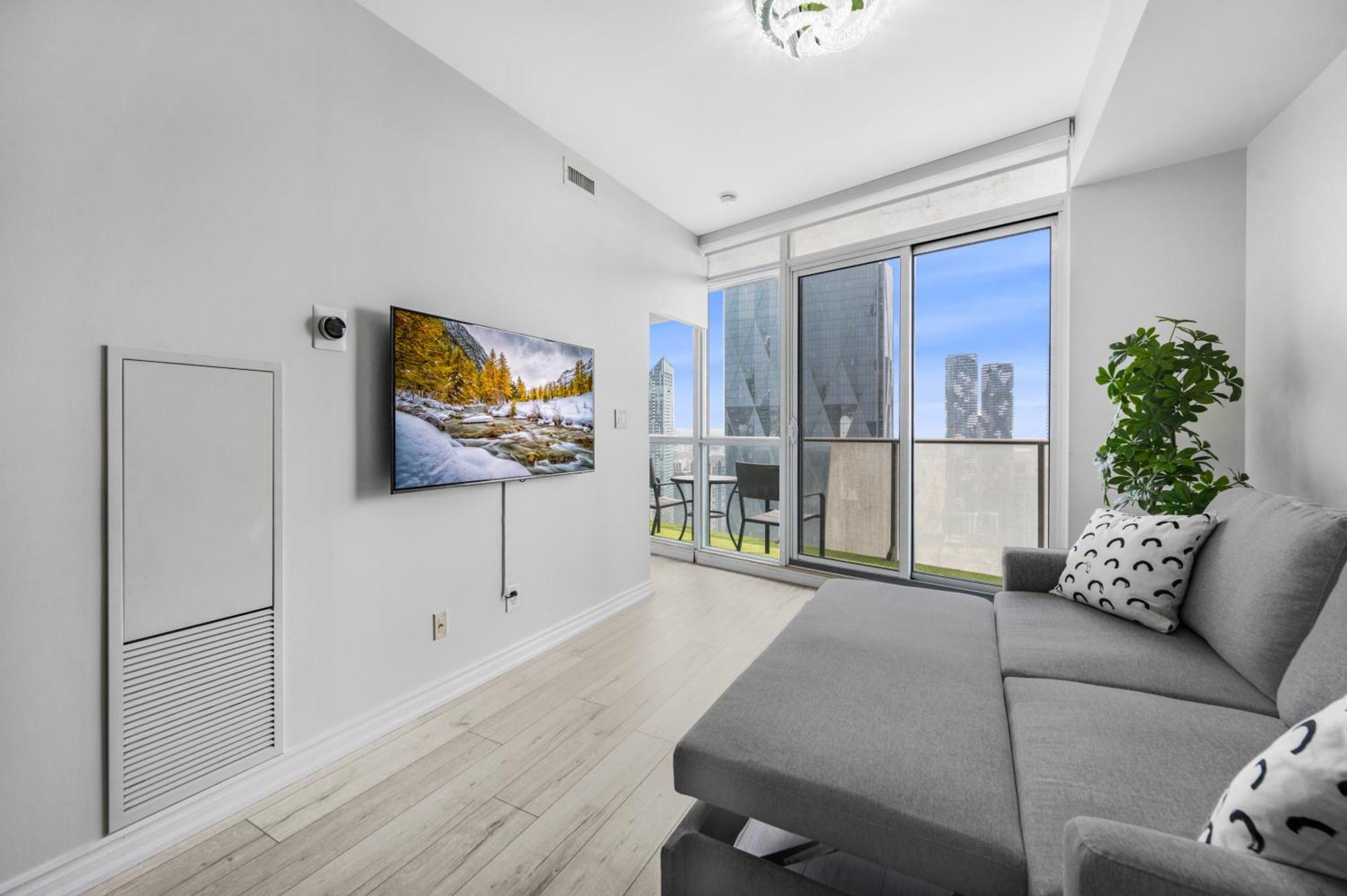 Luxury Downtown Toronto 2 Bedroom Suite With City And Lake Views And Free Parking Dış mekan fotoğraf