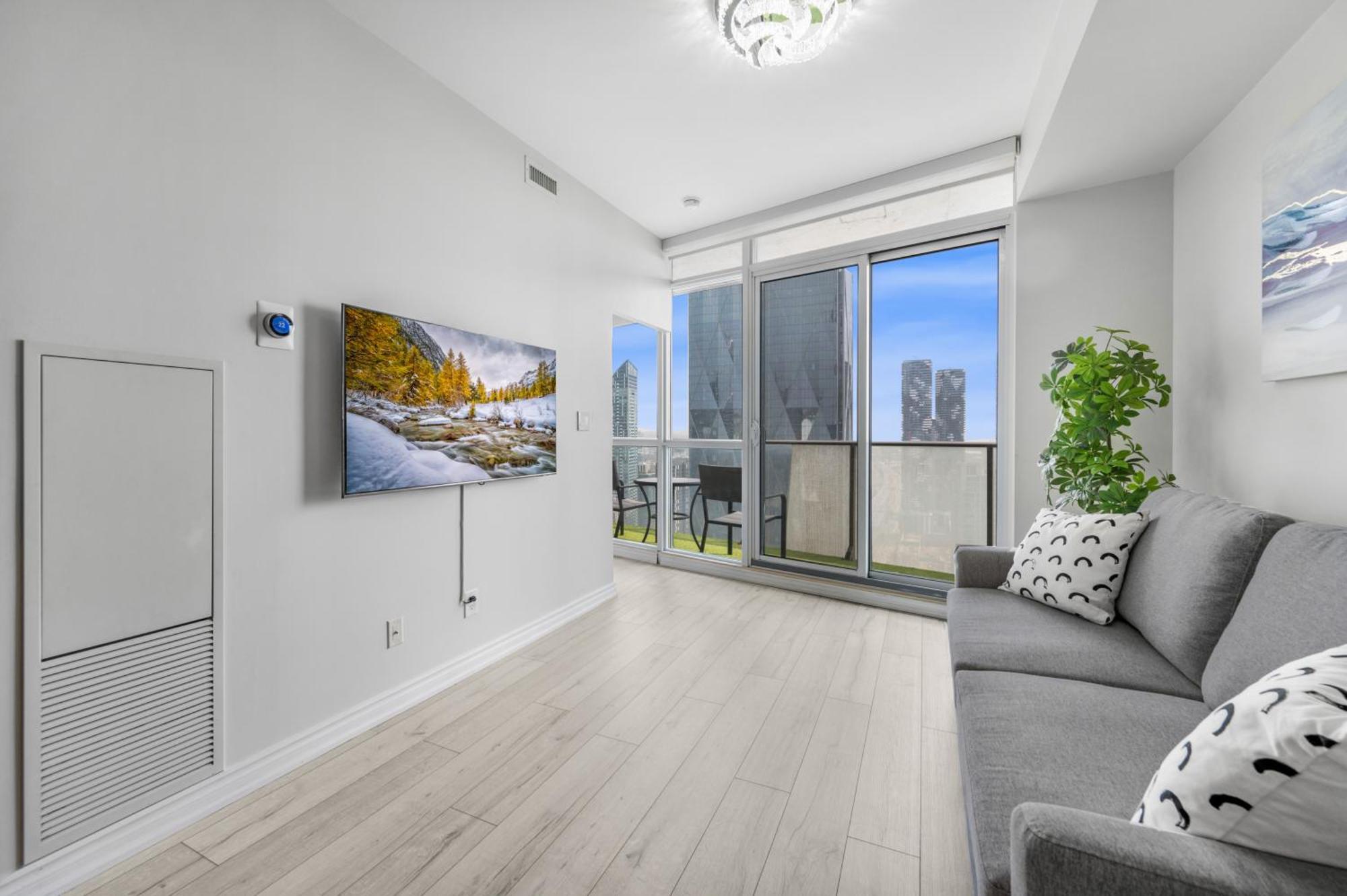 Luxury Downtown Toronto 2 Bedroom Suite With City And Lake Views And Free Parking Dış mekan fotoğraf
