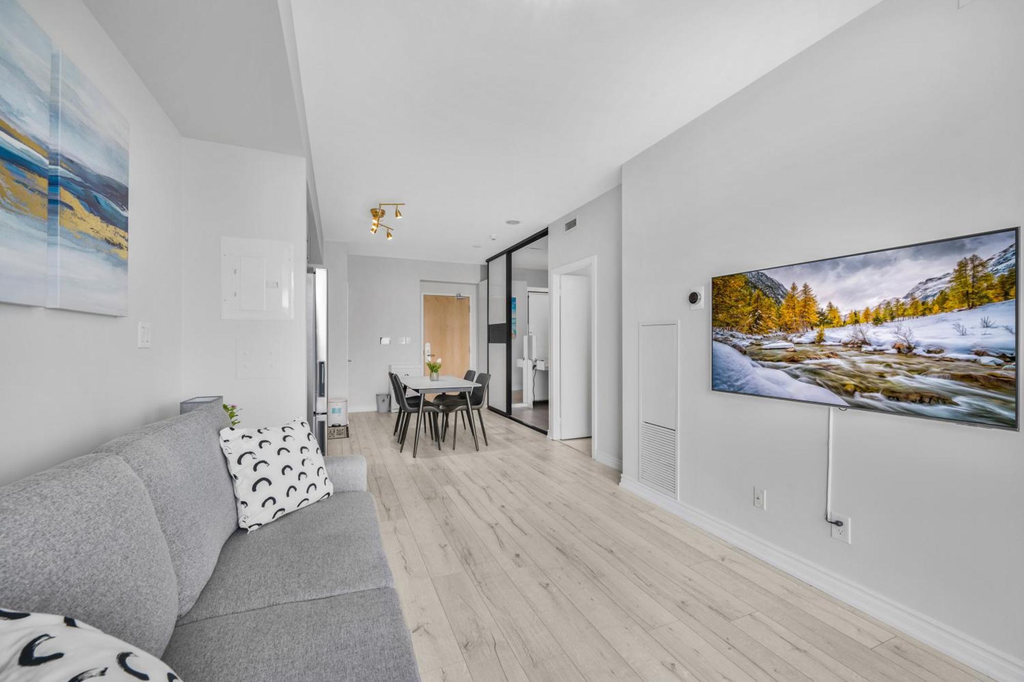 Luxury Downtown Toronto 2 Bedroom Suite With City And Lake Views And Free Parking Dış mekan fotoğraf